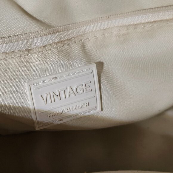 Glossy White Crossbody – Star Strap, Vertical Zip, Vintage Premium Streetwear - Picture 5 of 6